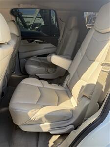 2016 Cadillac Escalade Luxury Collection   - Photo 12 - Kansas City, MO 64131