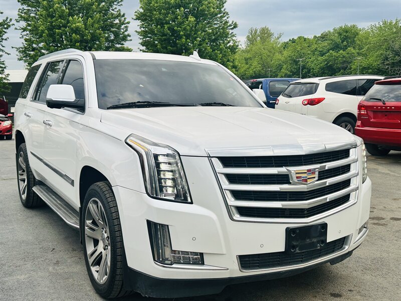 2016 Cadillac Escalade Luxury Collection  
