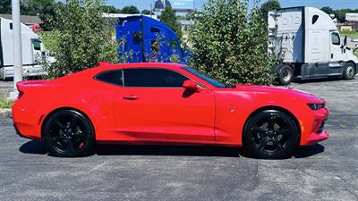 2017 Chevrolet Camaro LT - Photo 3 - Raytown, MO 64138