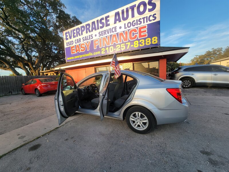 2015 Chevrolet Sonic LT Auto  