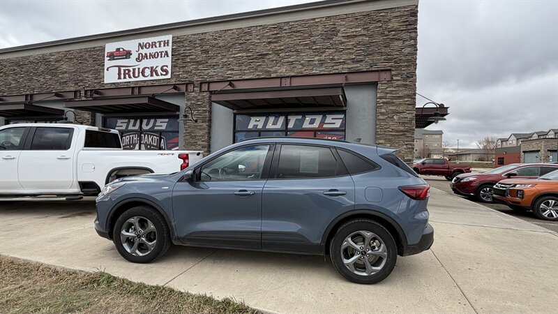 2025 Ford Escape ST-Line Select   - Photo 1 - Williston, ND 58801