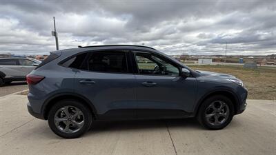 2025 Ford Escape ST-Line Select - Photo 5 - Williston, ND 58801