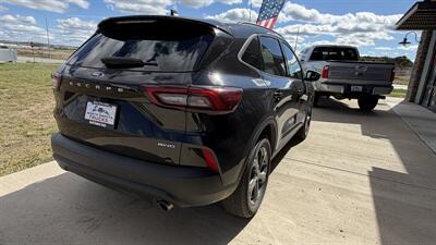 2025 Ford Escape ST-Line Select - Photo 4 - Williston, ND 58801