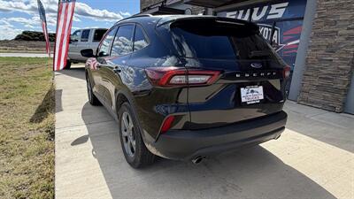 2025 Ford Escape ST-Line Select - Photo 2 - Williston, ND 58801