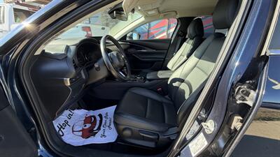 2025 Mazda CX-30 2.5 S Select Sport   - Photo 9 - Williston, ND 58801