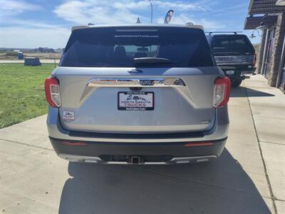 2020 Ford Explorer XLT - Photo 2 - Williston, ND 58801