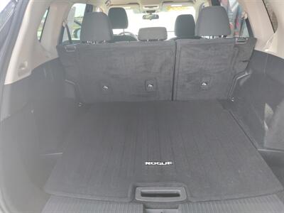 2024 Nissan Rogue S   - Photo 8 - Williston, ND 58801