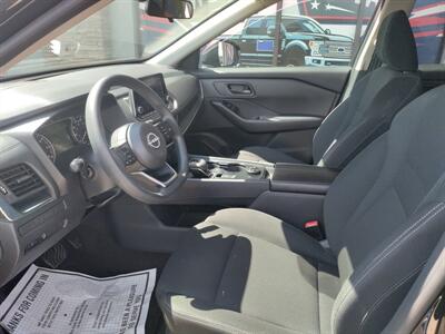 2024 Nissan Rogue S   - Photo 5 - Williston, ND 58801