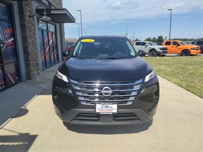 2024 Nissan Rogue S   - Photo 4 - Williston, ND 58801