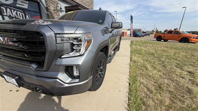 2022 GMC Sierra 1500 Limited Elevation   - Photo 8 - Williston, ND 58801