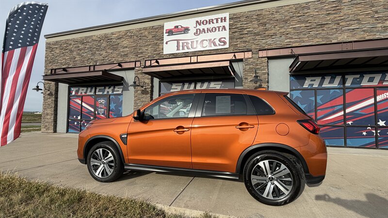 2025 Mitsubishi Outlander Sport ES   - Photo 1 - Williston, ND 58801