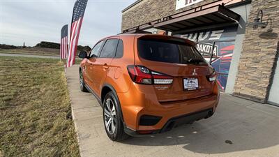2025 Mitsubishi Outlander Sport ES - Photo 2 - Williston, ND 58801