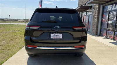 2024 Jeep Grand Cherokee 4xe - Photo 3 - Williston, ND 58801
