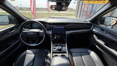 2024 Jeep Grand Cherokee 4xe - Photo 11 - Williston, ND 58801