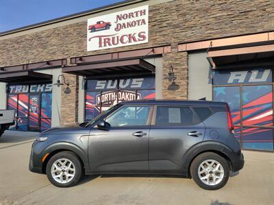 2021 Kia Soul S   - Photo 1 - Williston, ND 58801