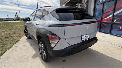 2025 Hyundai Kona SEL - Photo 2 - Williston, ND 58801