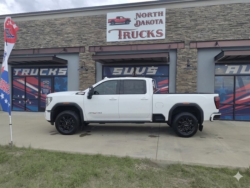 2024 GMC Sierra 2500 HD AT4   - Photo 1 - Williston, ND 58801