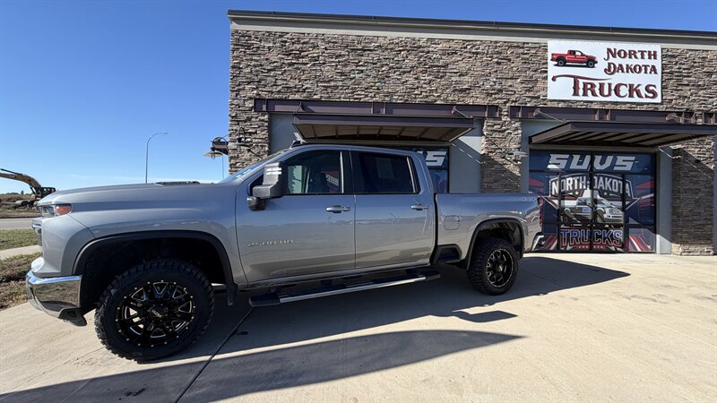 2025 Chevrolet Silverado 2500 HD LT   - Photo 1 - Williston, ND 58801