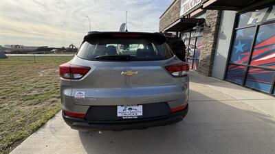 2025 Chevrolet Trailblazer LS - Photo 3 - Williston, ND 58801