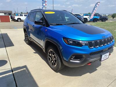 2025 Jeep Compass TRAILHAWK - Photo 3 - Williston, ND 58801