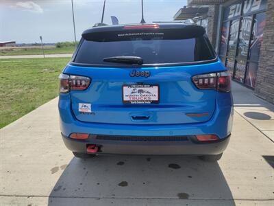 2025 Jeep Compass TRAILHAWK - Photo 2 - Williston, ND 58801