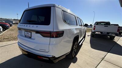 2024 Jeep Wagoneer L Series II - Photo 4 - Williston, ND 58801
