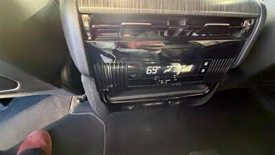 2024 Jeep Wagoneer L Series II - Photo 12 - Williston, ND 58801