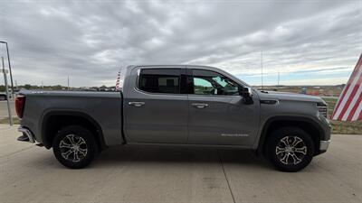 2025 GMC Sierra 1500 SLT   - Photo 5 - Williston, ND 58801