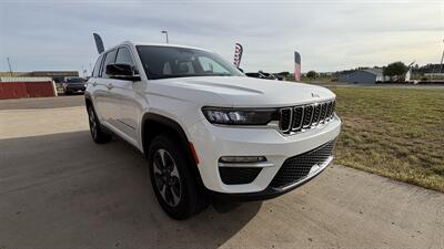 2024 Jeep Grand Cherokee 4xe - Photo 6 - Williston, ND 58801