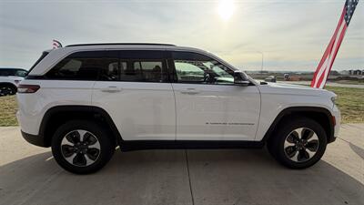 2024 Jeep Grand Cherokee 4xe - Photo 5 - Williston, ND 58801
