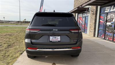 2024 Jeep Grand Cherokee 4xe - Photo 3 - Williston, ND 58801