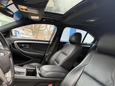 2017 Ford Taurus SEL   - Photo 9 - Somerville, OH 45064