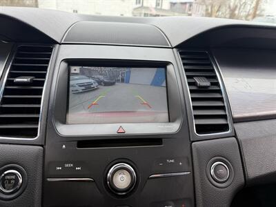 2017 Ford Taurus SEL   - Photo 12 - Somerville, OH 45064