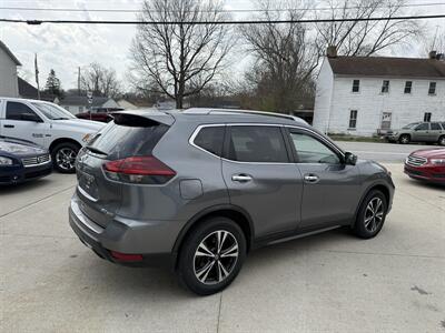 2019 Nissan Rogue SV   - Photo 5 - Somerville, OH 45064
