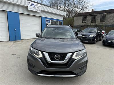 2019 Nissan Rogue SV   - Photo 2 - Somerville, OH 45064