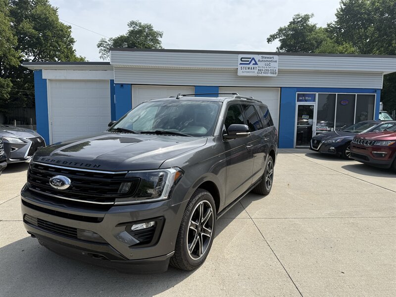 2019 Ford Expedition Limited   - Photo 1 - Somerville, OH 45064