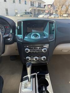2014 Nissan Maxima 3.5 SV   - Photo 11 - Somerville, OH 45064