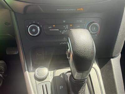 2017 Ford Focus SE - Photo 28 - Somerville, OH 45064