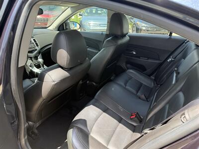 2017 Ford Focus SE - Photo 30 - Somerville, OH 45064