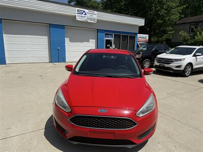 2017 Ford Focus SE - Photo 6 - Somerville, OH 45064