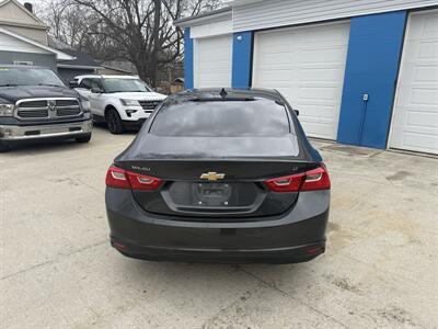 2016 Chevrolet Malibu LT   - Photo 5 - Somerville, OH 45064