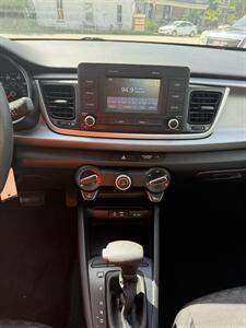 2019 Kia Rio LX   - Photo 11 - Somerville, OH 45064