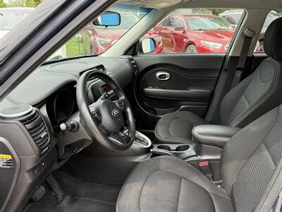 2015 Kia Soul +   - Photo 7 - Somerville, OH 45064