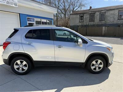 2019 Chevrolet Trax LT   - Photo 3 - Somerville, OH 45064