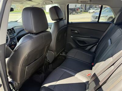 2019 Chevrolet Trax LT   - Photo 14 - Somerville, OH 45064