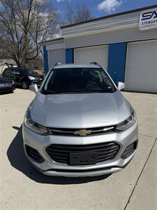 2019 Chevrolet Trax LT   - Photo 2 - Somerville, OH 45064