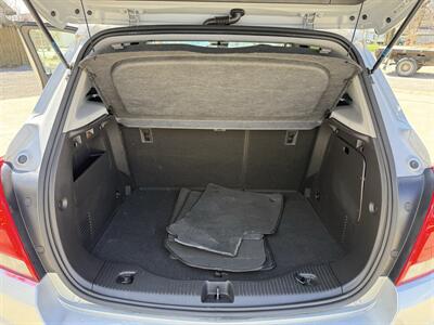 2019 Chevrolet Trax LT   - Photo 15 - Somerville, OH 45064