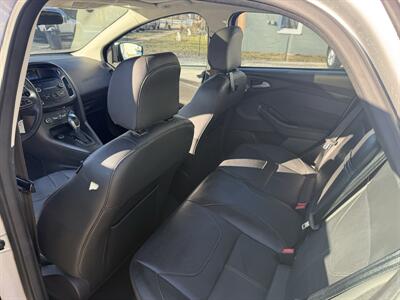 2016 Ford Focus SE - Photo 14 - Somerville, OH 45064