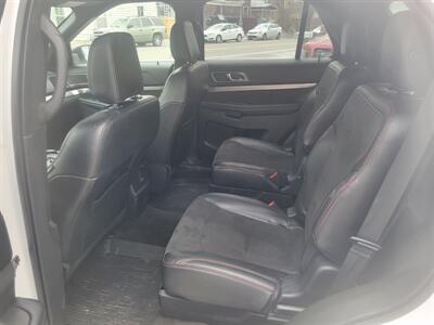 2018 Ford Explorer XLT   - Photo 10 - Somerville, OH 45064