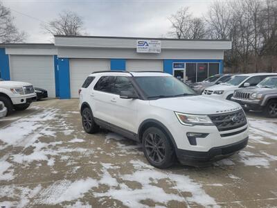 2018 Ford Explorer XLT   - Photo 2 - Somerville, OH 45064